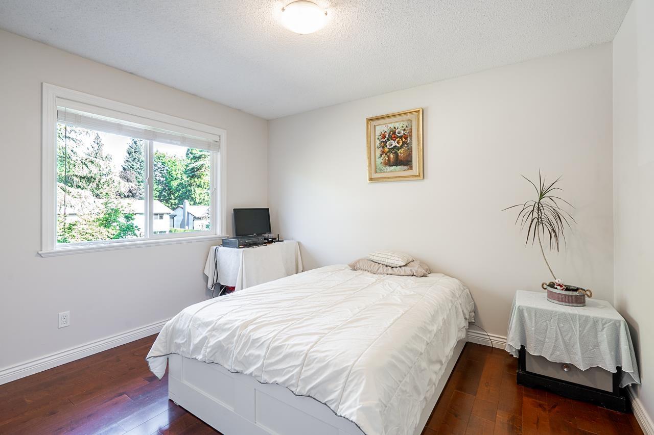 5833 ANGUS PLACE, Surrey
