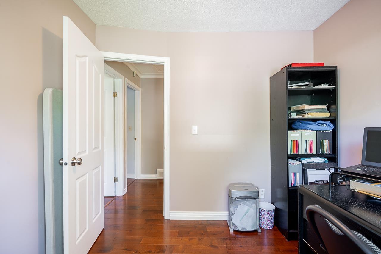 5833 ANGUS PLACE, Surrey