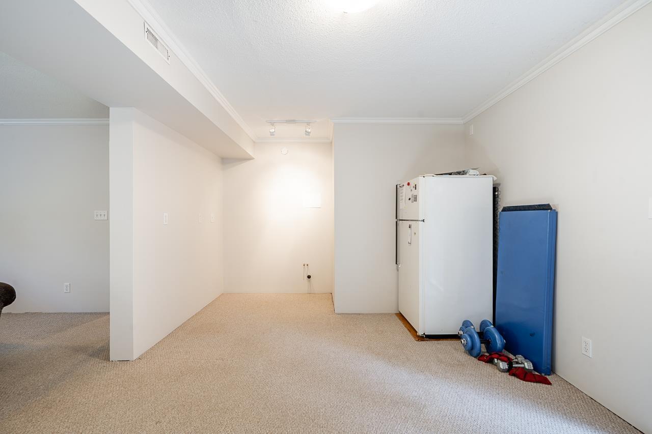 5833 ANGUS PLACE, Surrey
