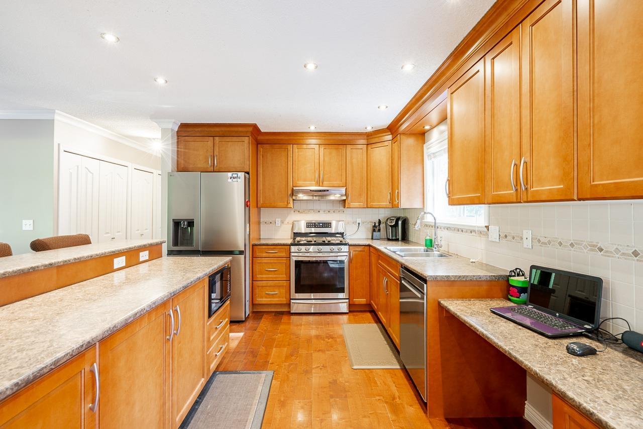 5833 ANGUS PLACE, Surrey