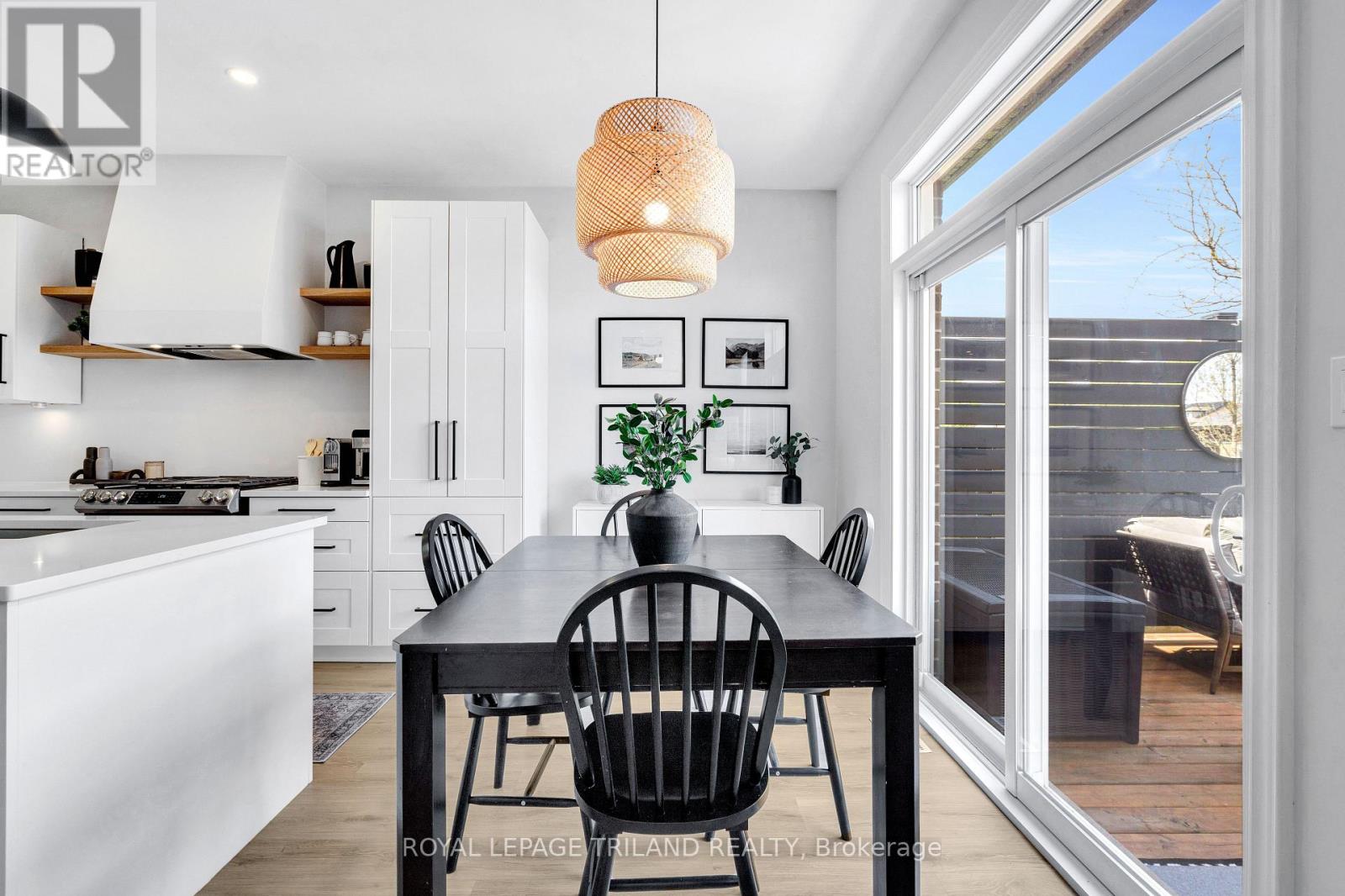 731 SPRINGWOOD CRESCENT - 16