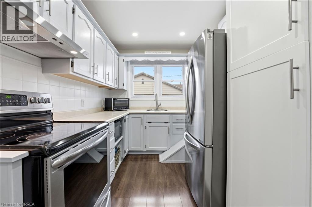 168 MONTCLAIR Crescent - 9