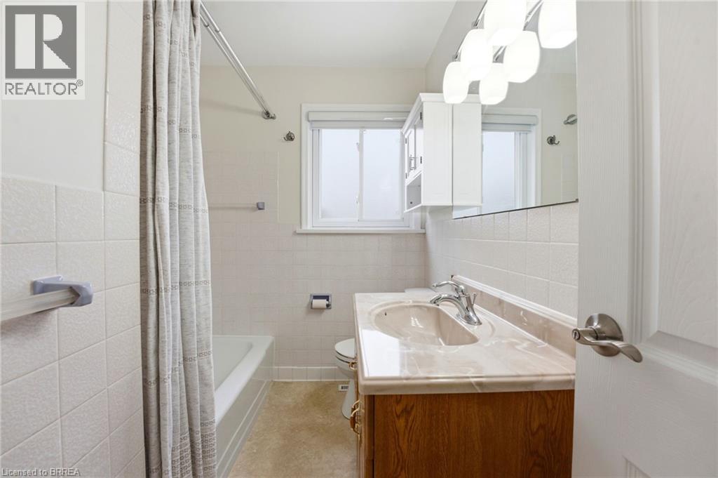 168 MONTCLAIR Crescent - 18