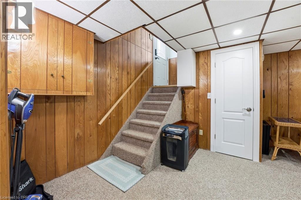 168 MONTCLAIR Crescent - 21