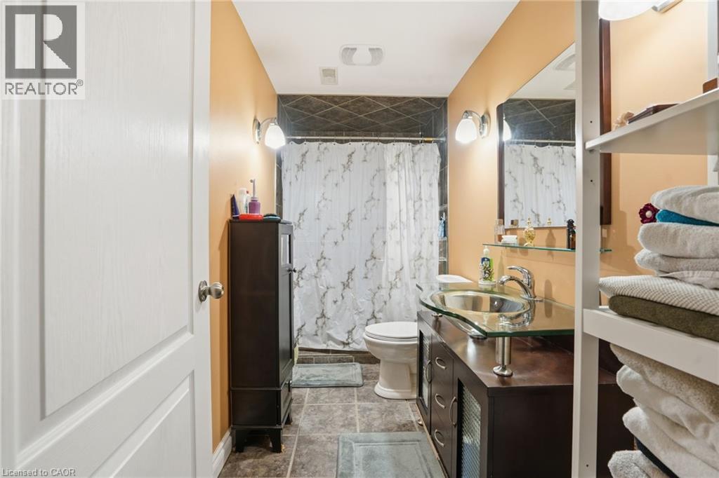 4301 AREJAY Avenue - 38