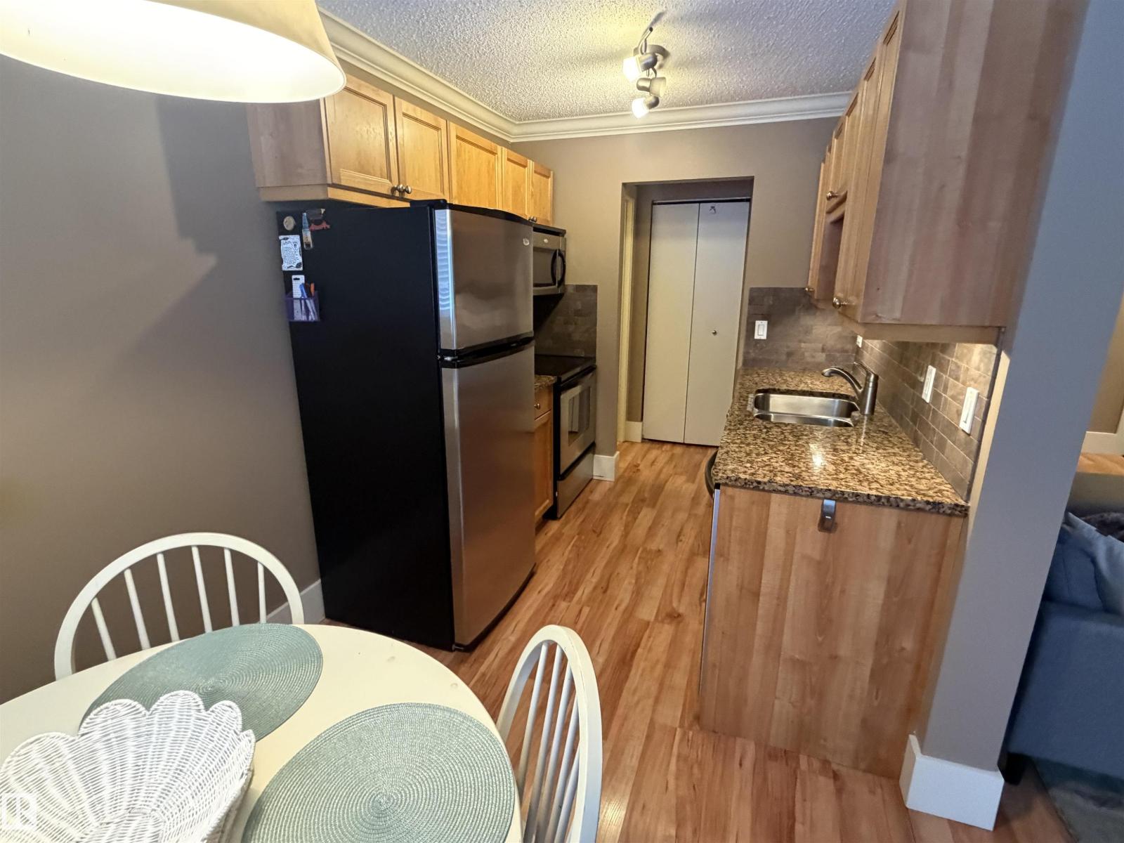 #102 11303 103 AV NW - 6