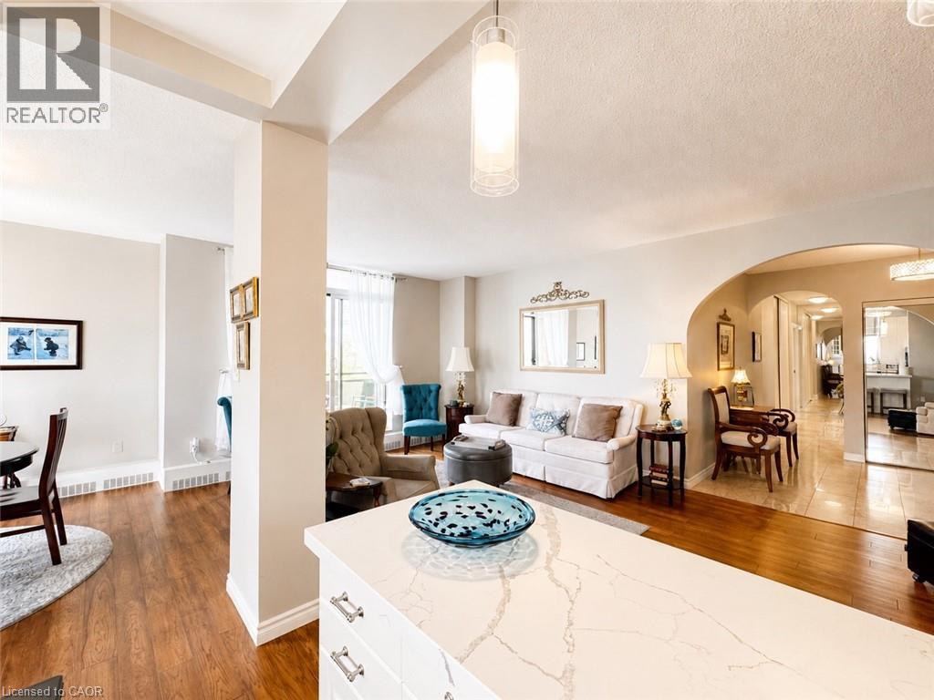 #602 5250 LAKESHORE Road - 19