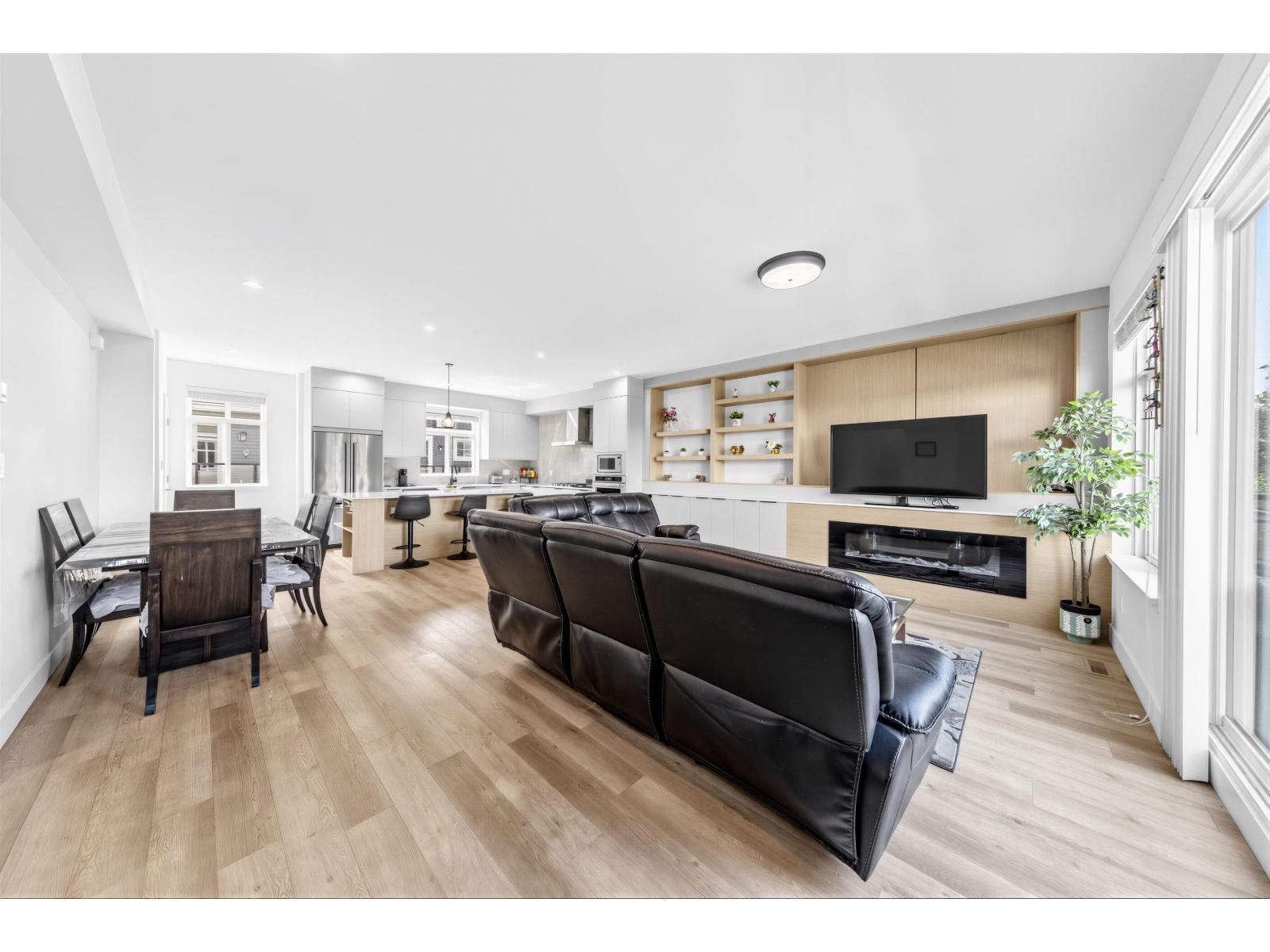33 10488 124 STREET, Surrey