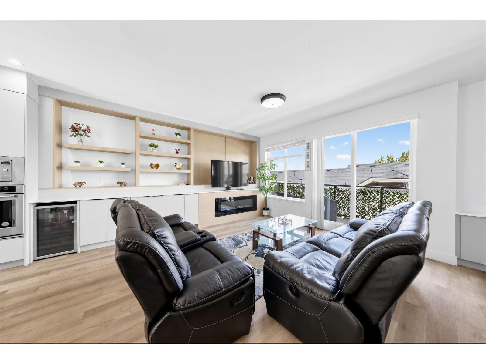 33 10488 124 STREET, Surrey