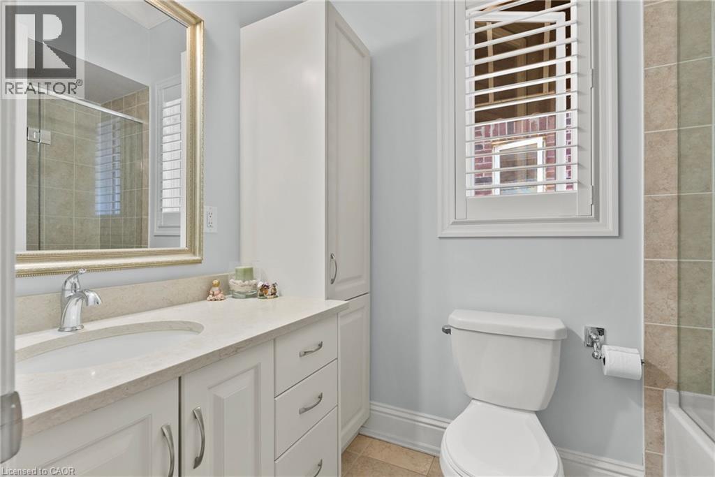 78 ANGELA Crescent - 16