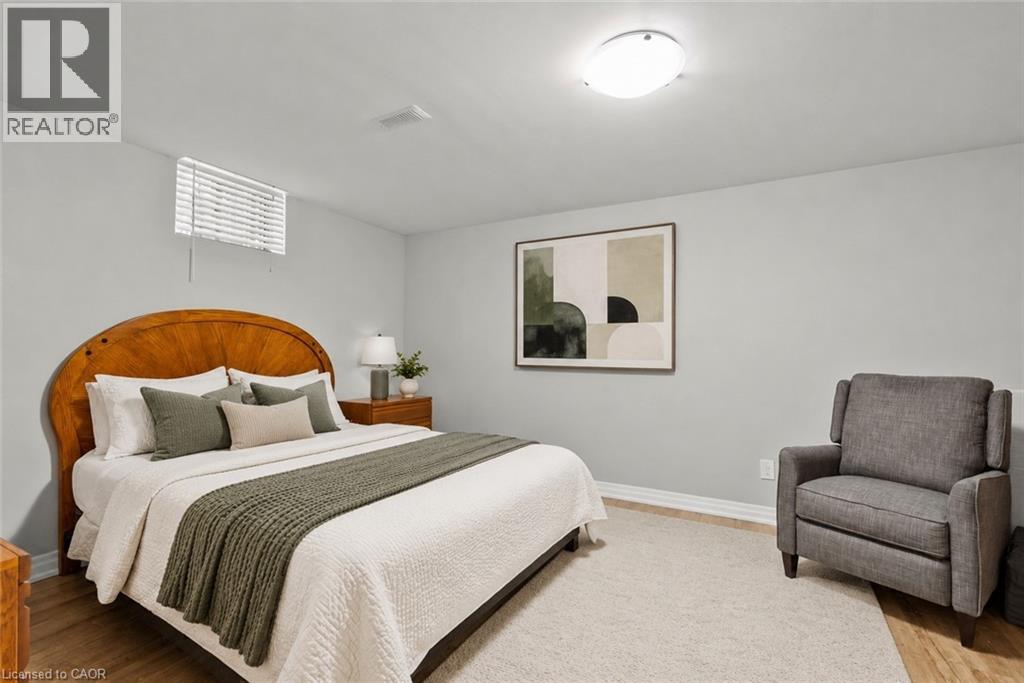 78 ANGELA Crescent - 24