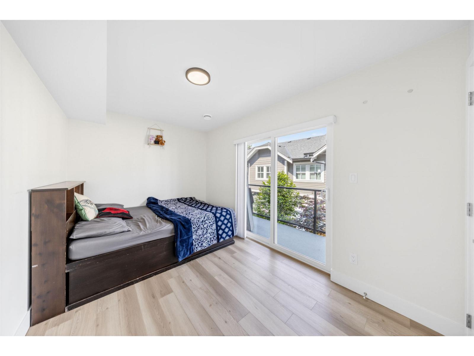 33 10488 124 STREET, Surrey