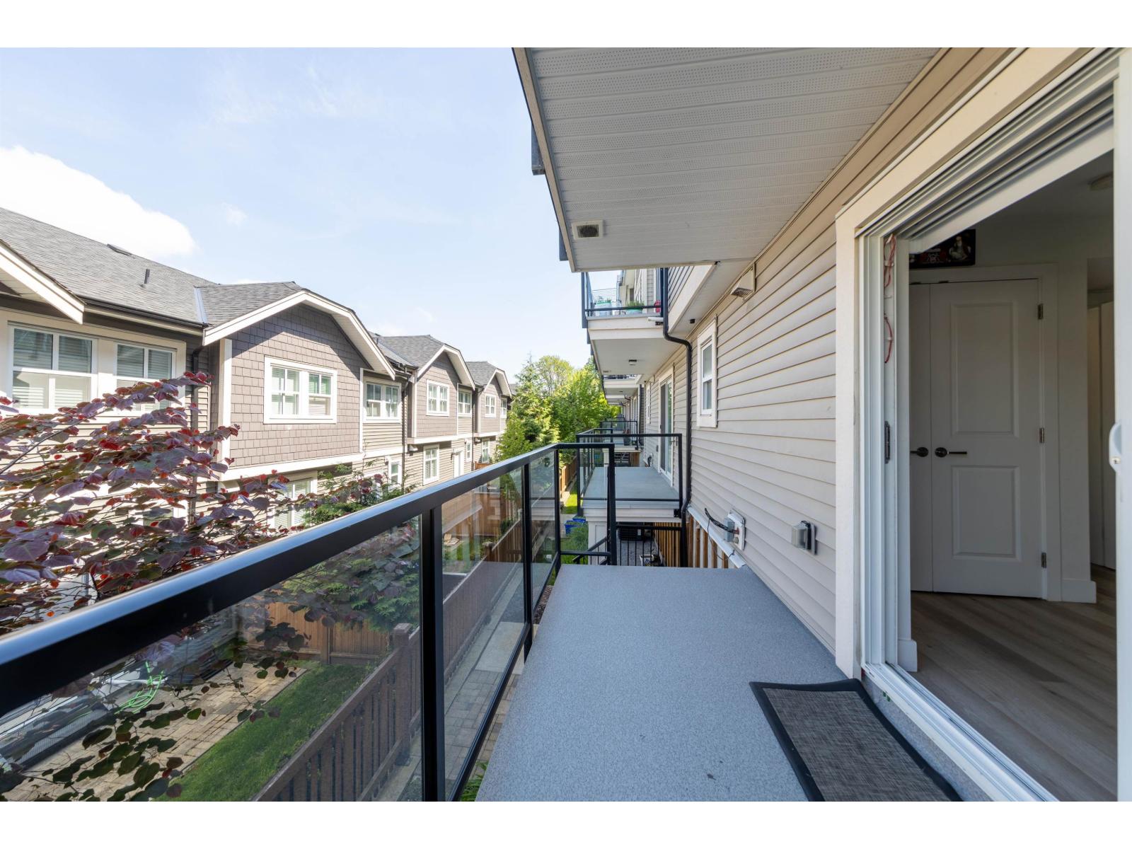33 10488 124 STREET, Surrey