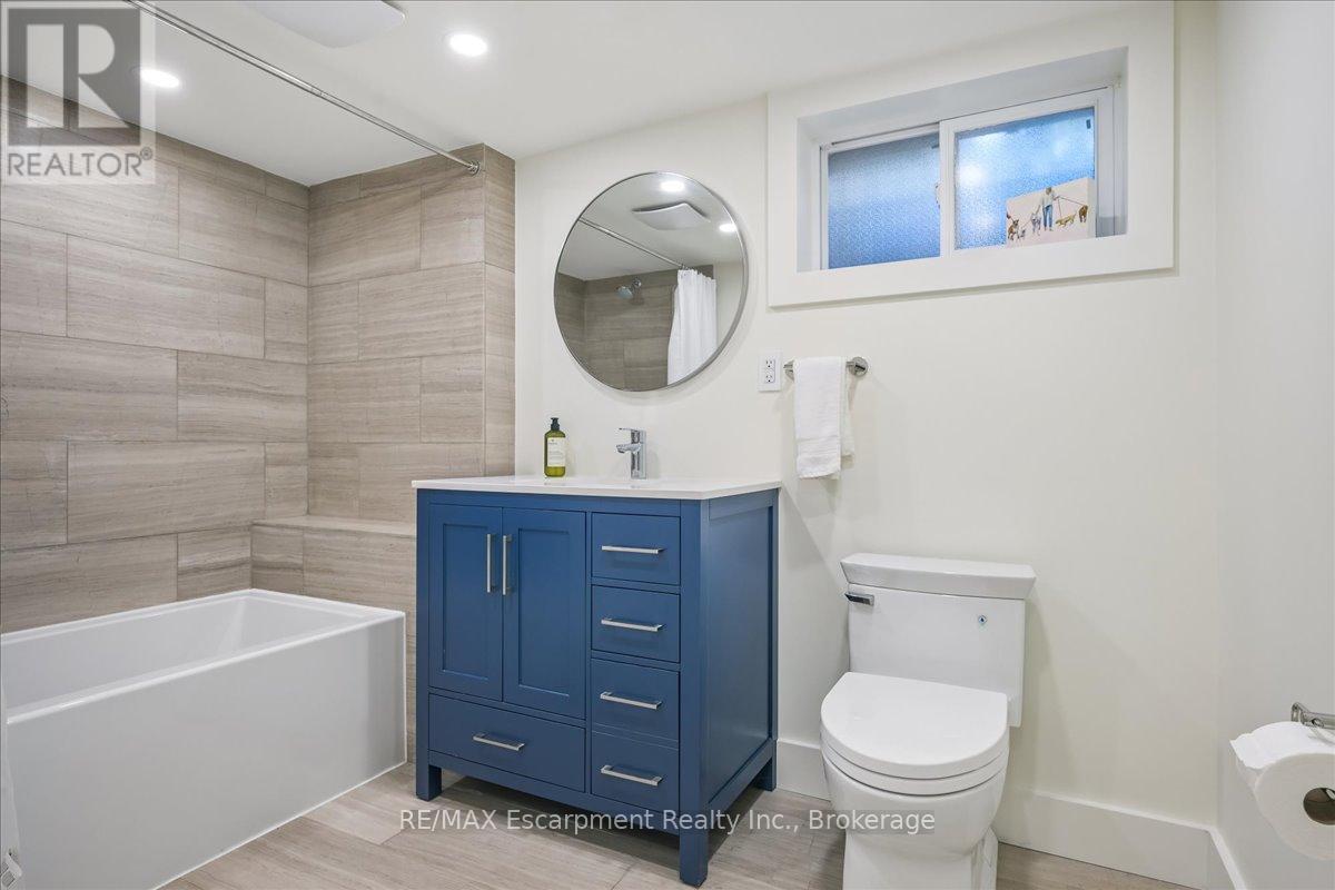 549 JEANETTE DRIVE - 34