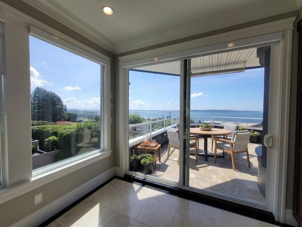 1087 FINLAY STREET, White Rock