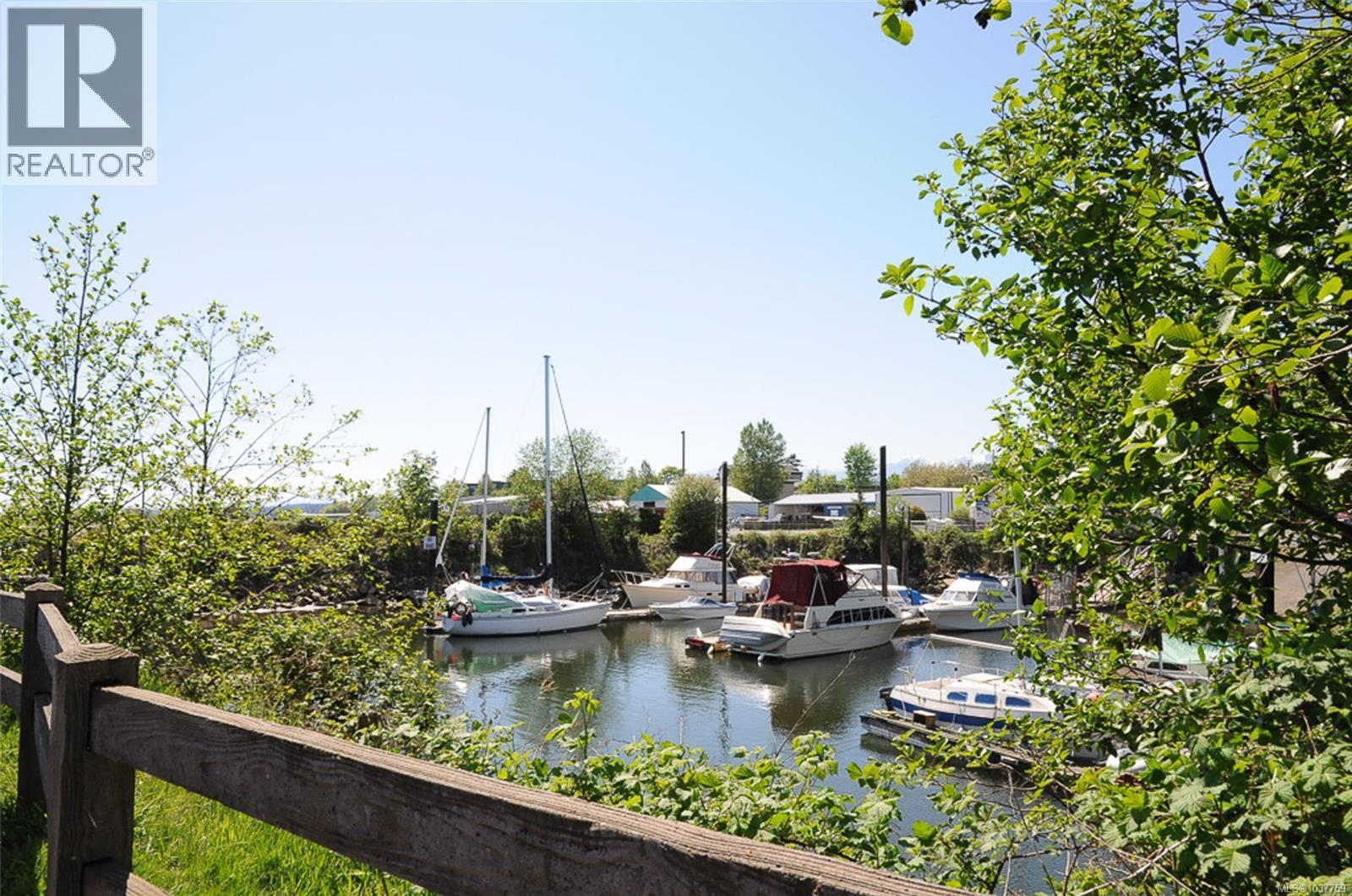 22 115 20th St, Courtenay