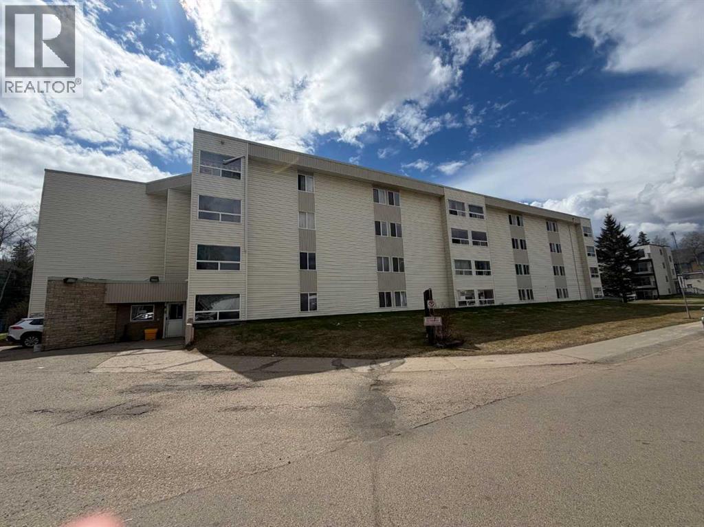 111 Charles Avenue, Fort McMurray