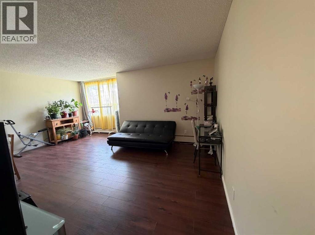 111 Charles Avenue, Fort McMurray