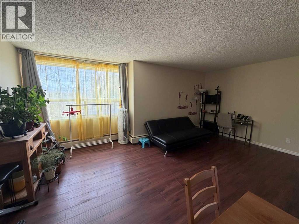111 Charles Avenue, Fort McMurray