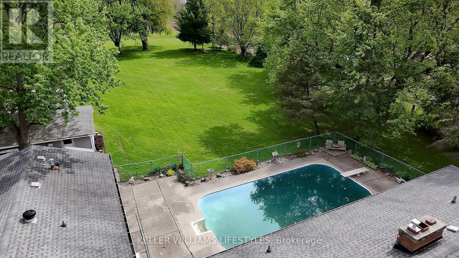 1468 GAINSBOROUGH ROAD - 6