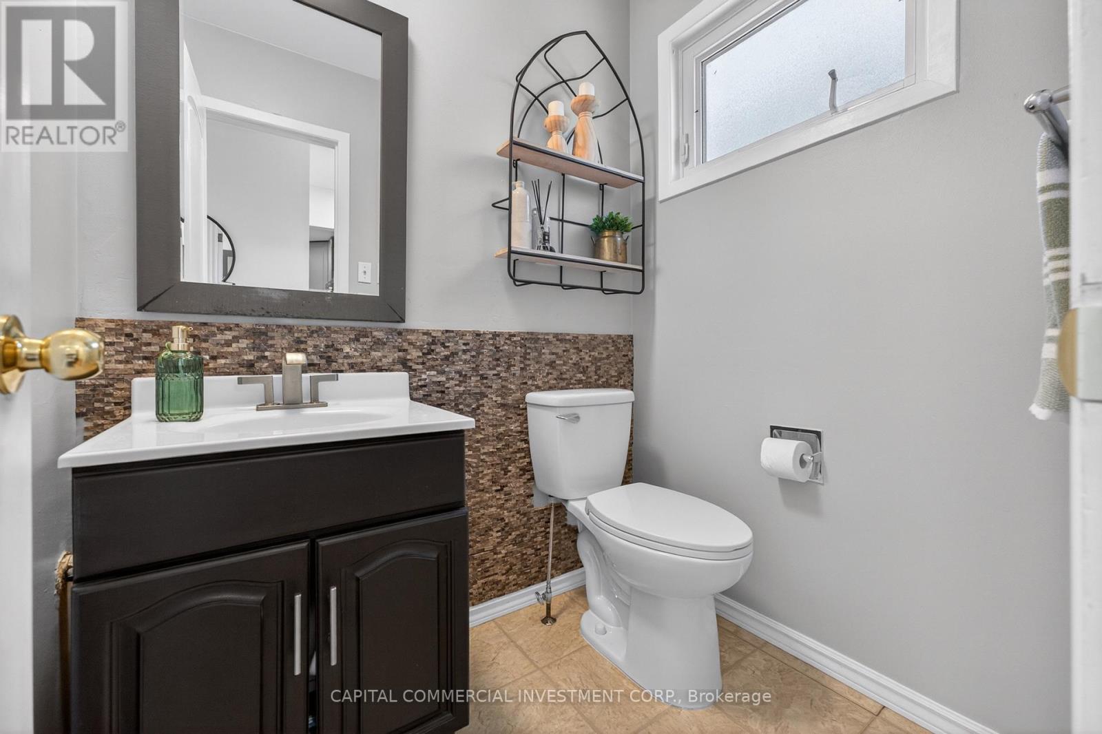 71 EQUESTRIAN DRIVE - 22