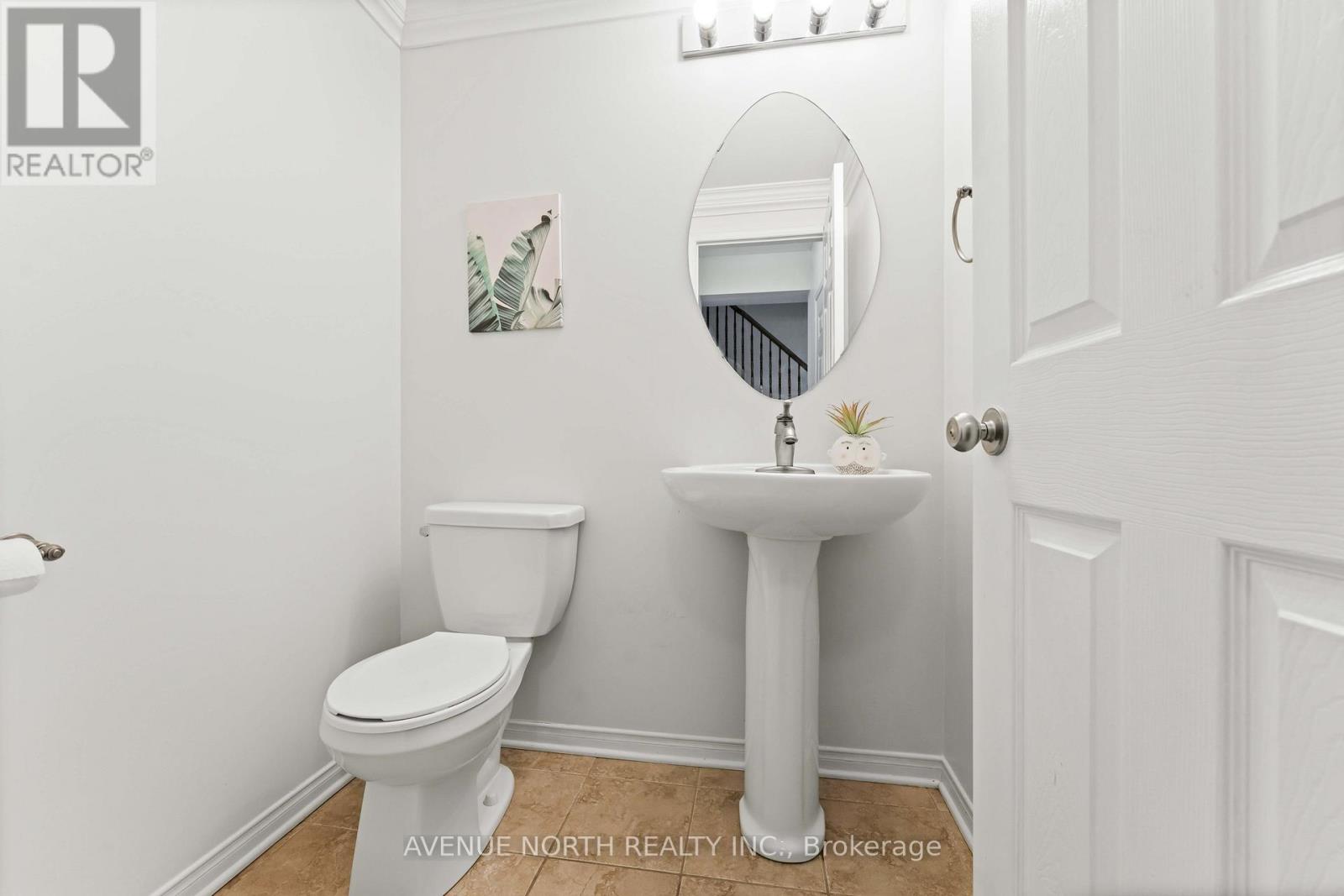 402 ASHBOURNE CRESCENT - 14