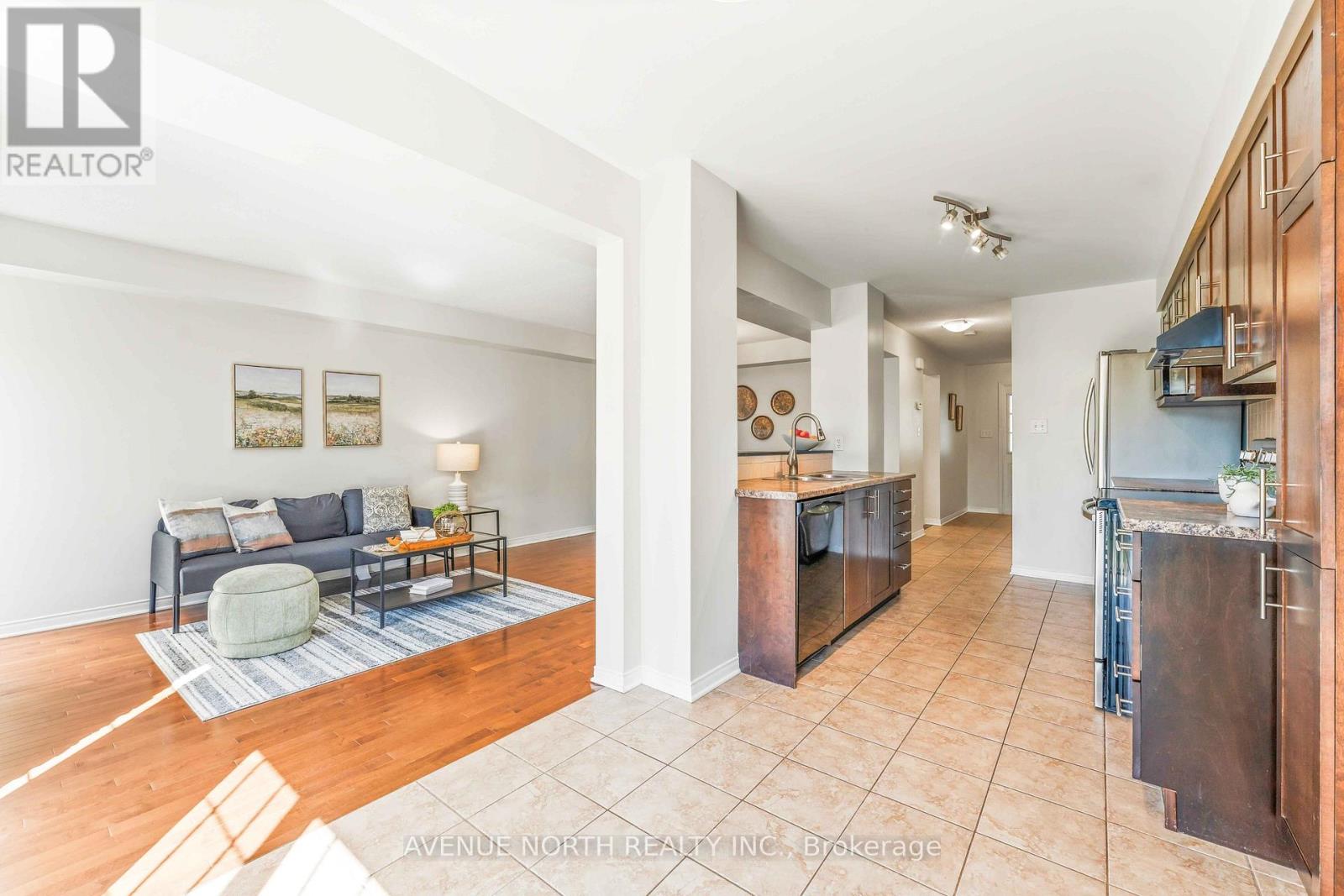 402 ASHBOURNE CRESCENT - 11