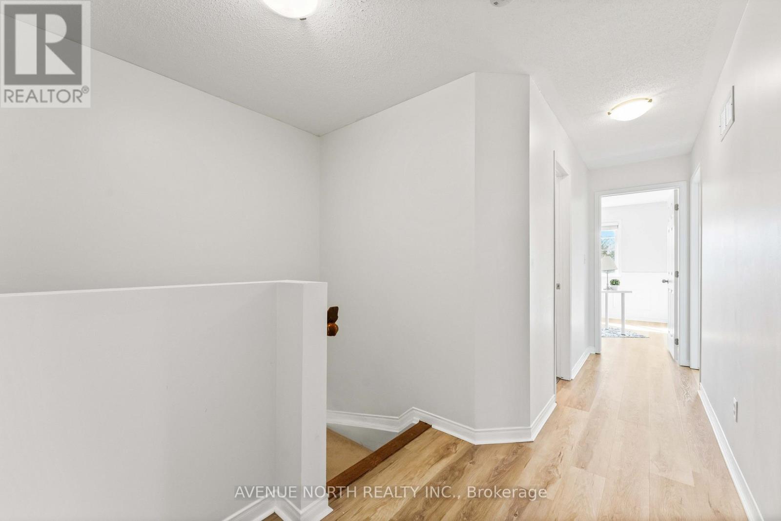 402 ASHBOURNE CRESCENT - 15