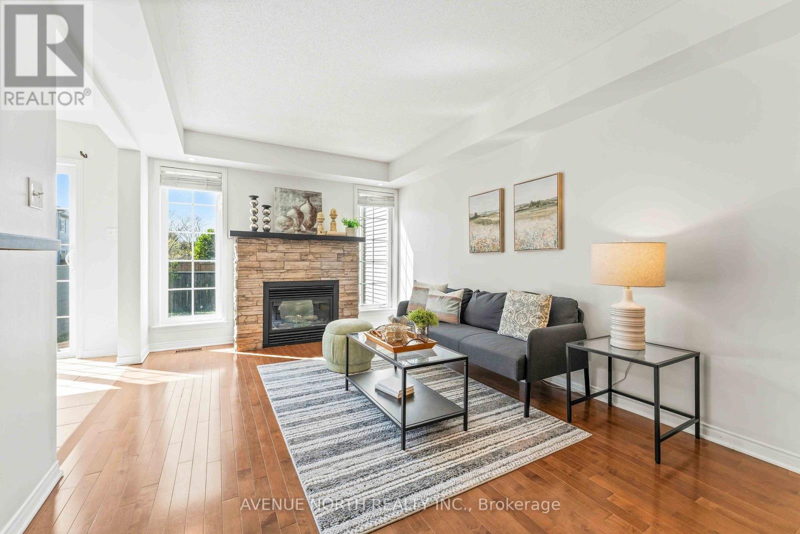 402 ASHBOURNE CRESCENT - 7
