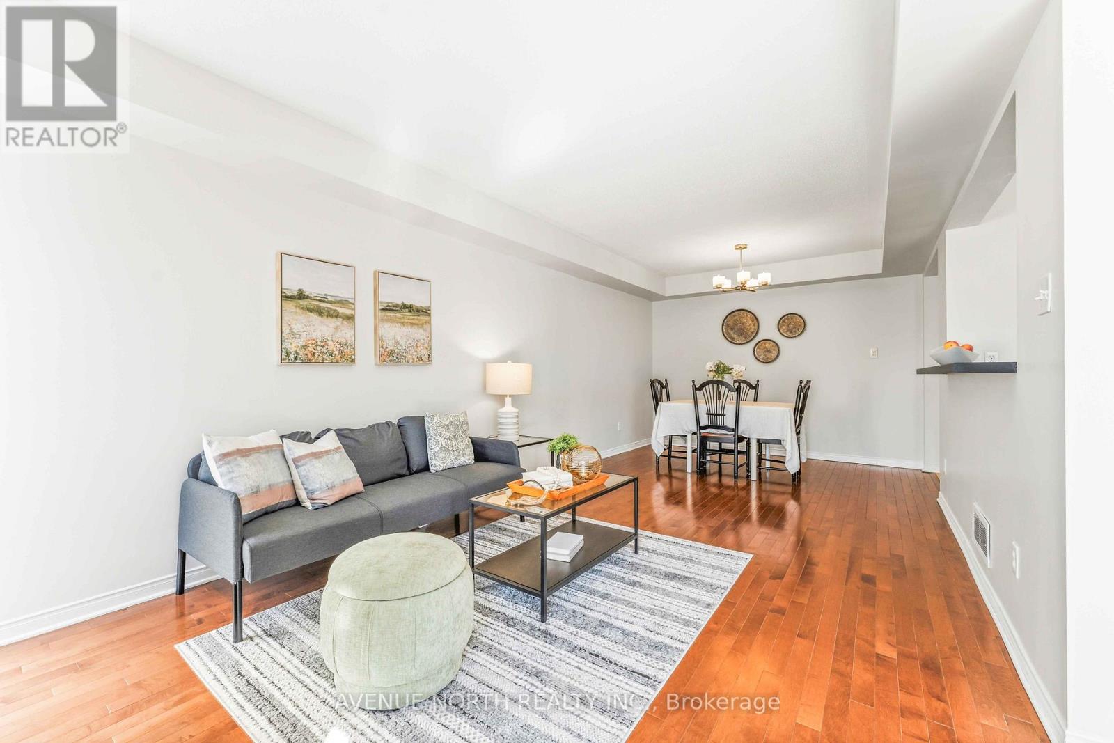 402 ASHBOURNE CRESCENT - 9
