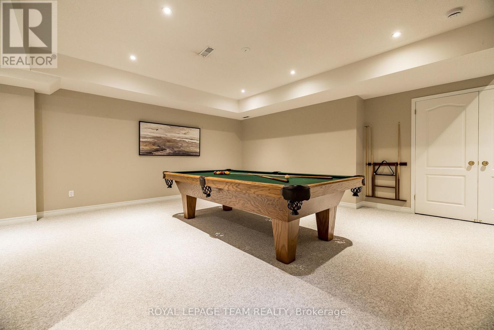 10 BEECHGROVE GARDENS - 28