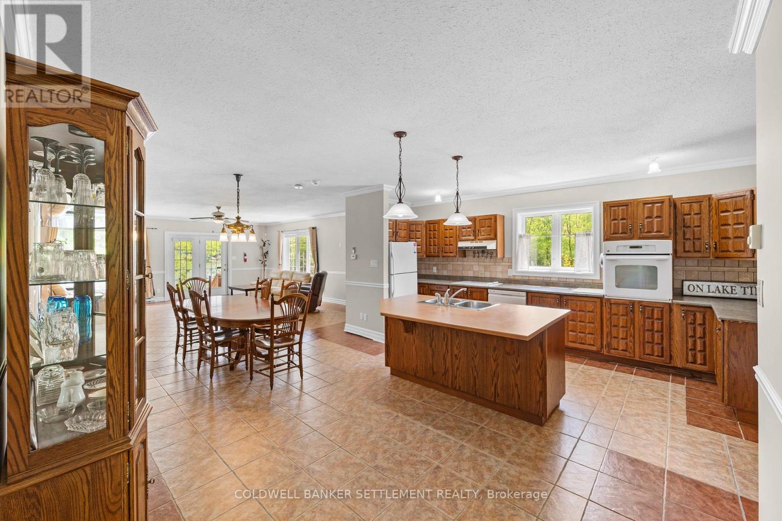 52 BERRY PARK LANE - 25