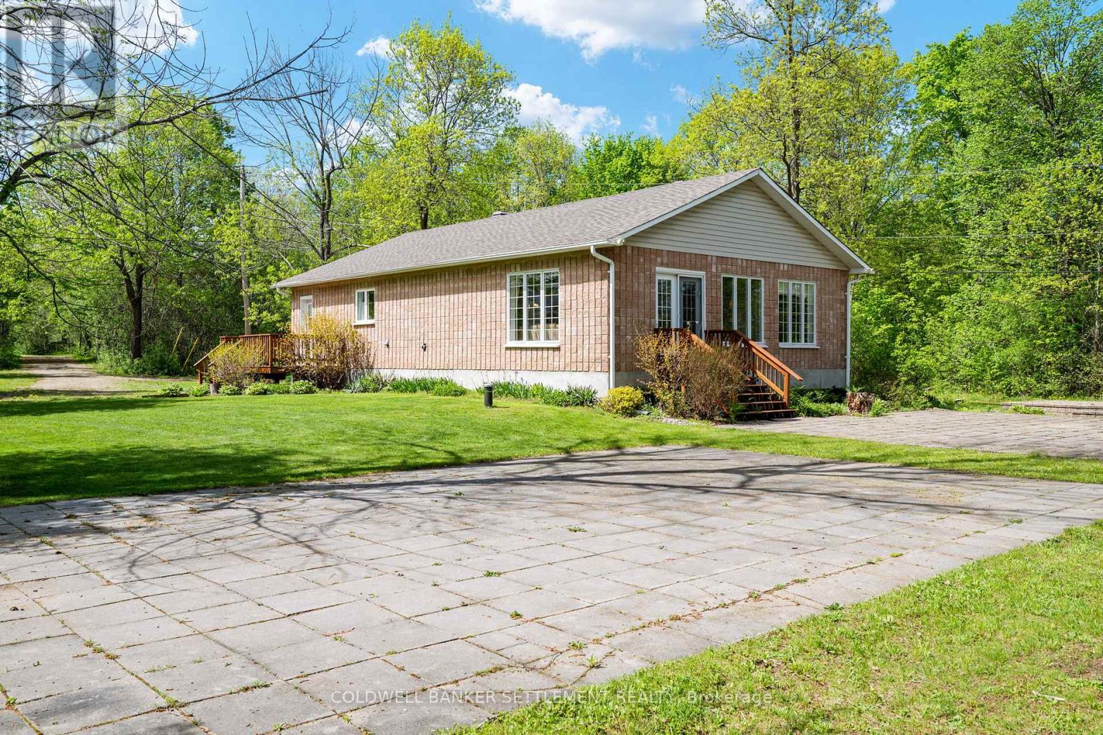 52 BERRY PARK LANE - 13
