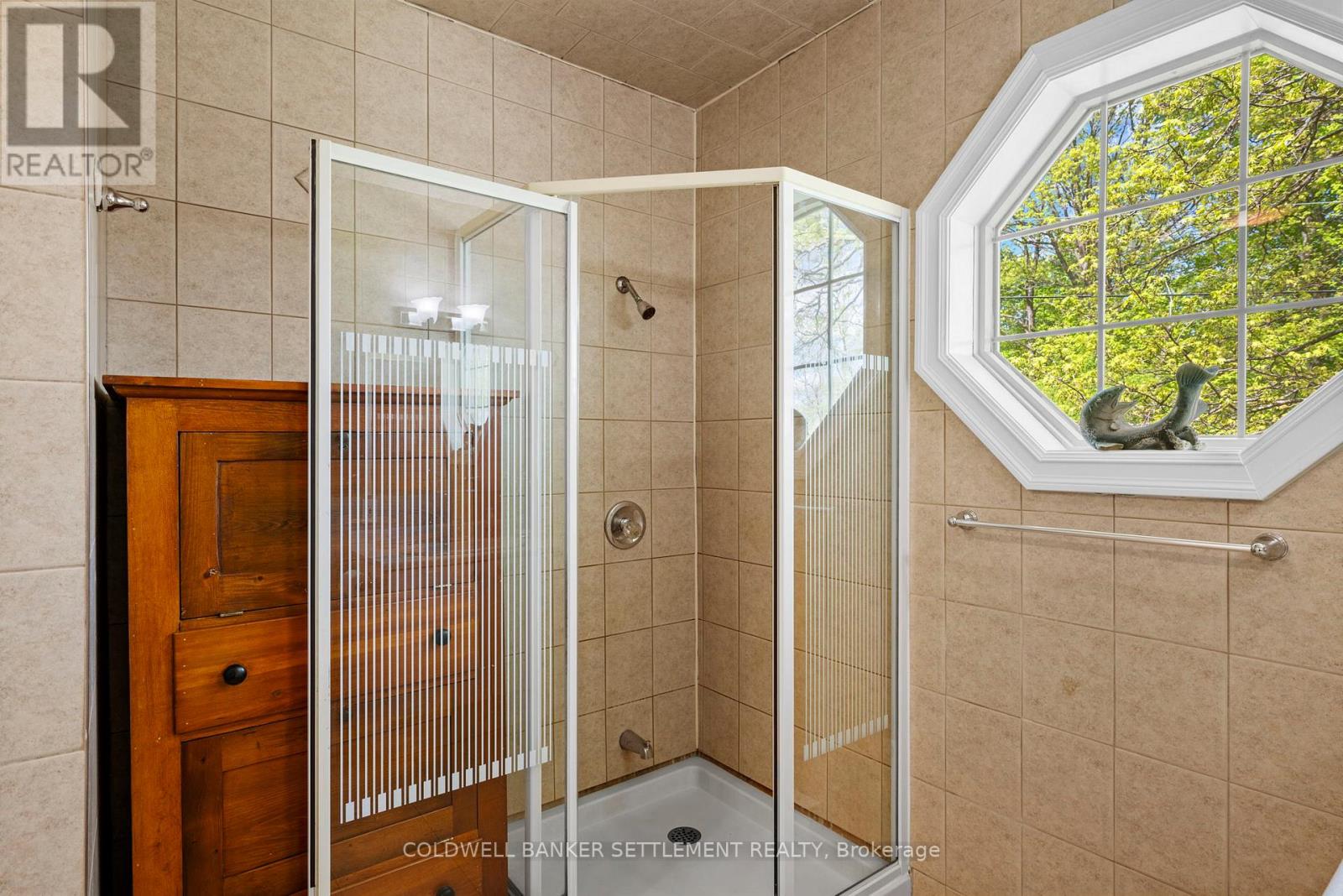 52 BERRY PARK LANE - 39