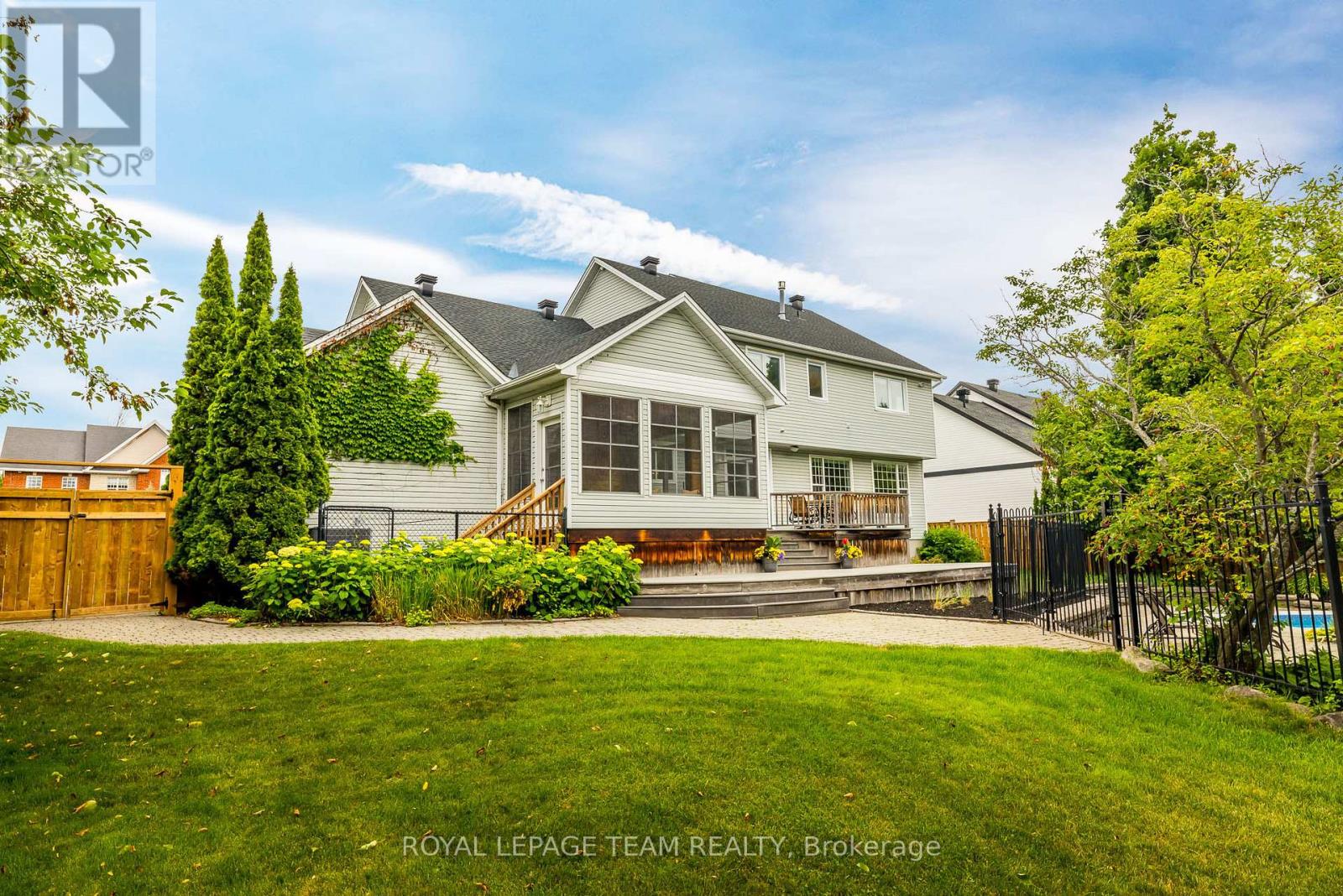 10 BEECHGROVE GARDENS - 34