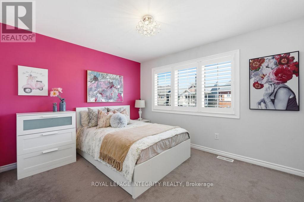 24 PONDHAWK WAY - 40