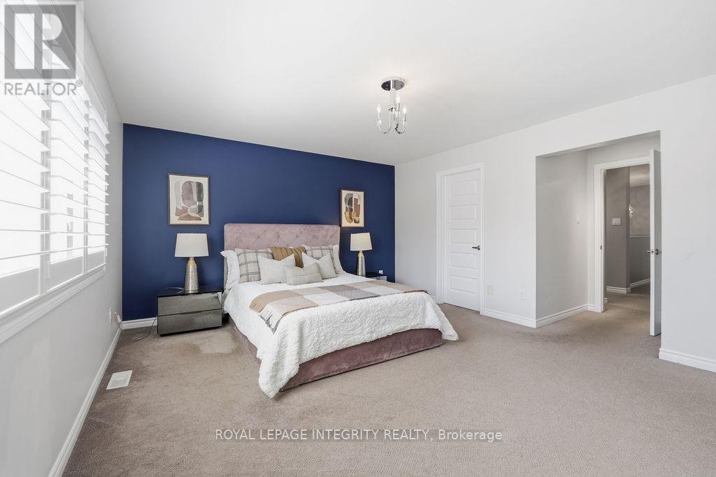 24 PONDHAWK WAY - 33