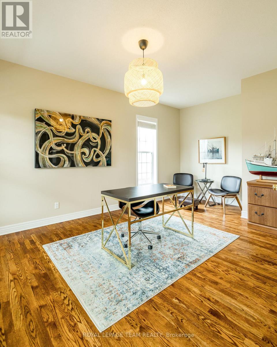 10 BEECHGROVE GARDENS - 7