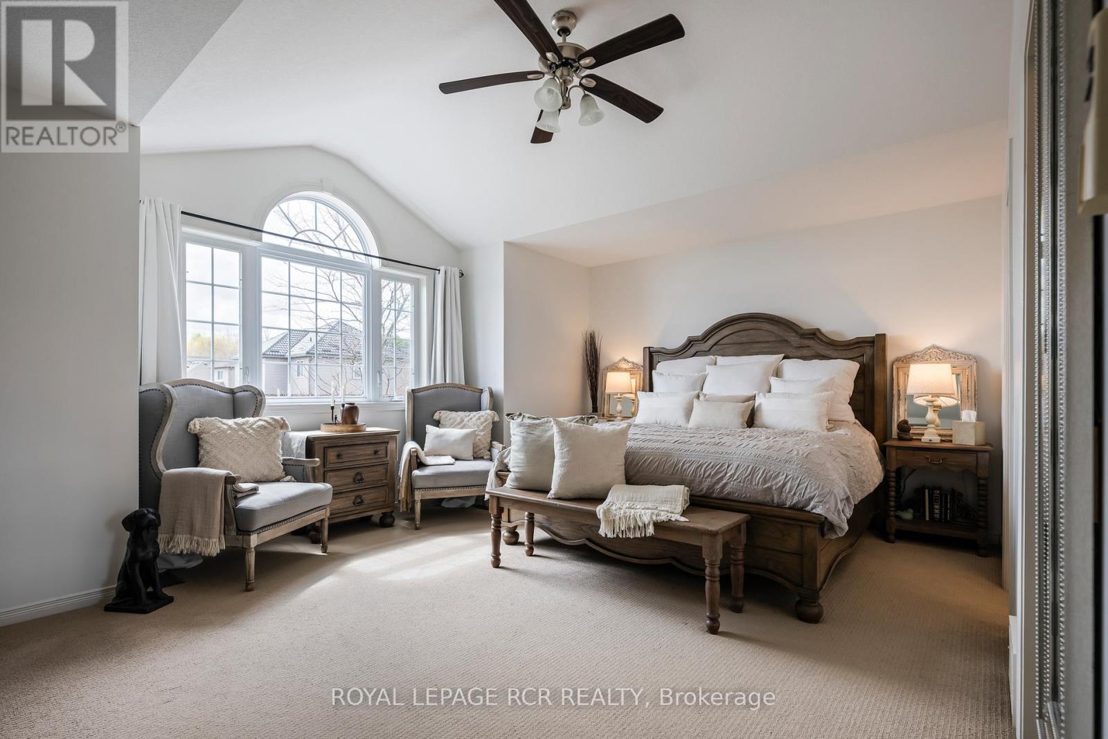 11 SANDRINGHAM CIRCLE - 10