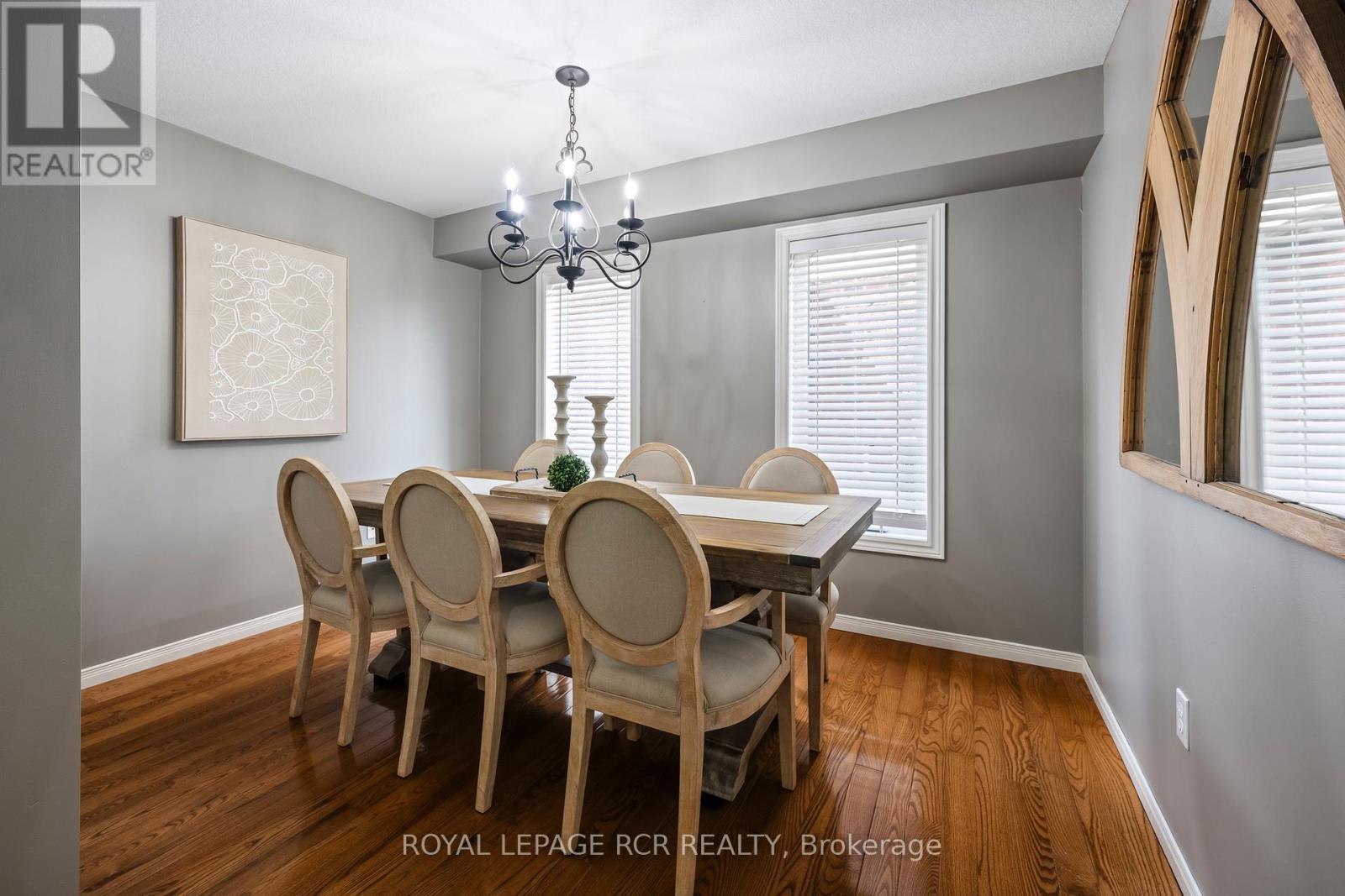 11 SANDRINGHAM CIRCLE - 7