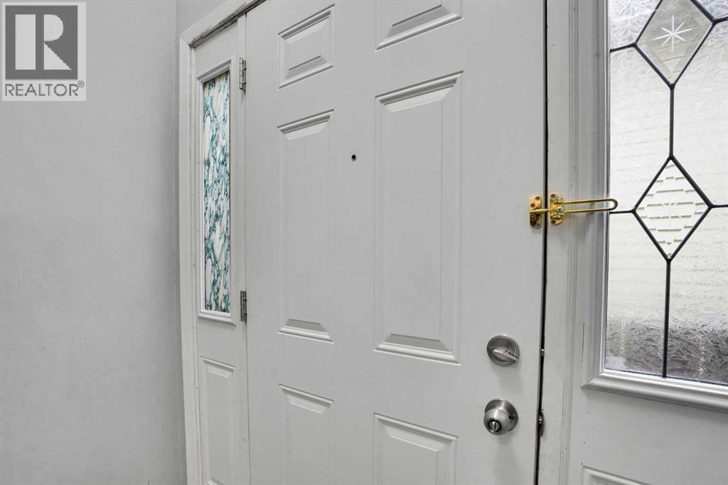 #D 903 44 Street SE - 4