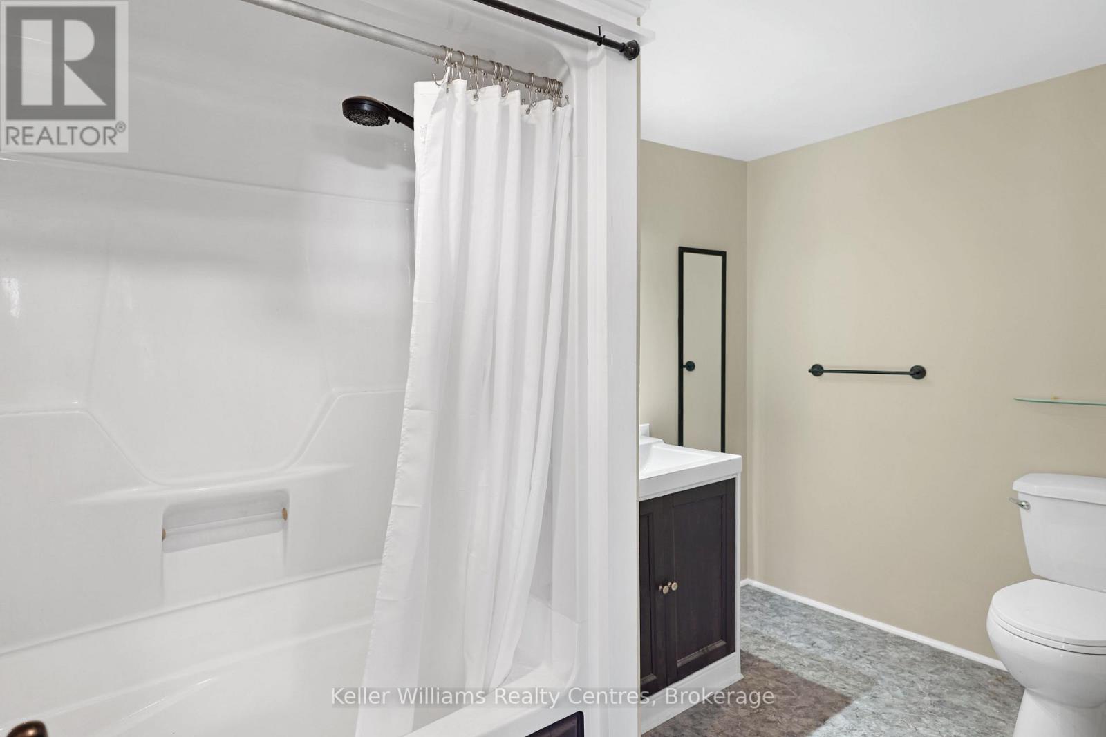 551 LOUISA STREET - 14
