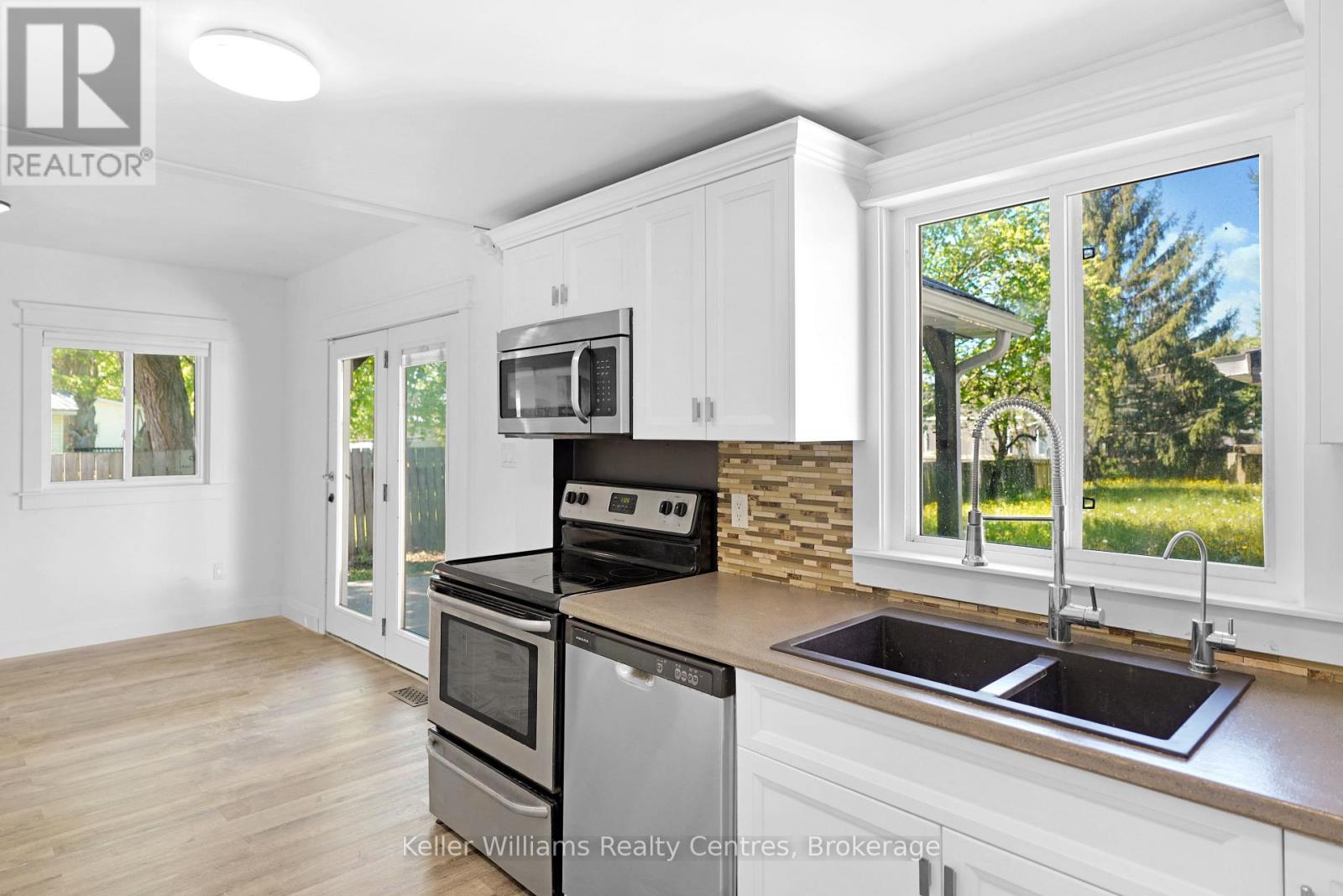 551 LOUISA STREET - 21