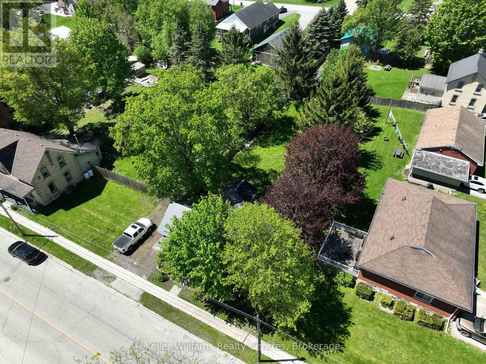551 LOUISA STREET - 43