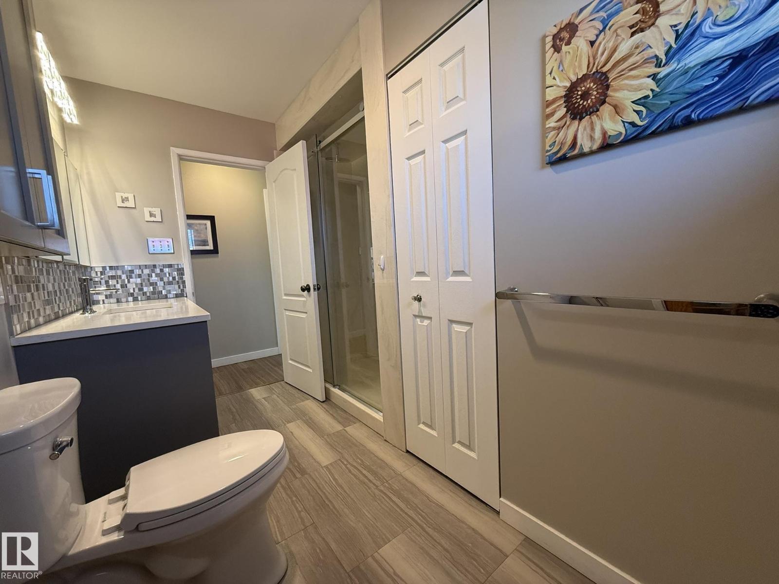 9848 151 ST NW - 27