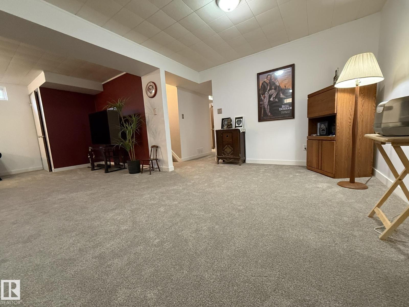 9848 151 ST NW - 31