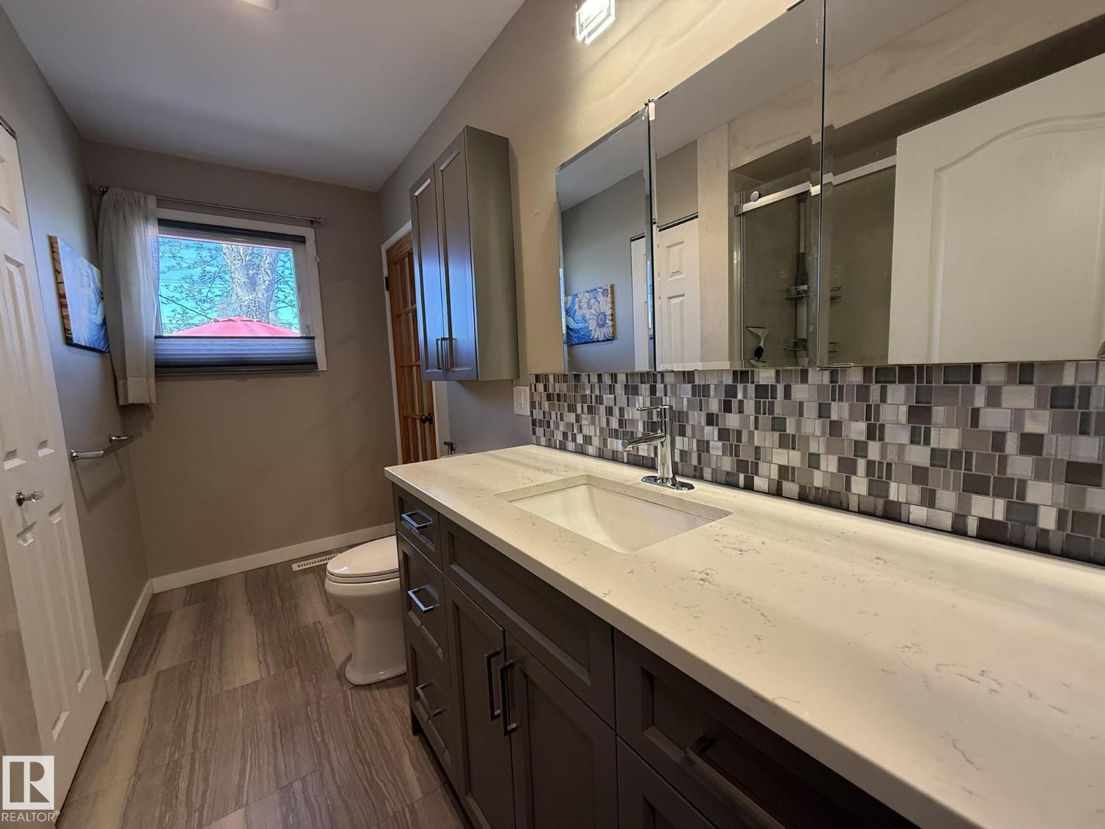 9848 151 ST NW - 26