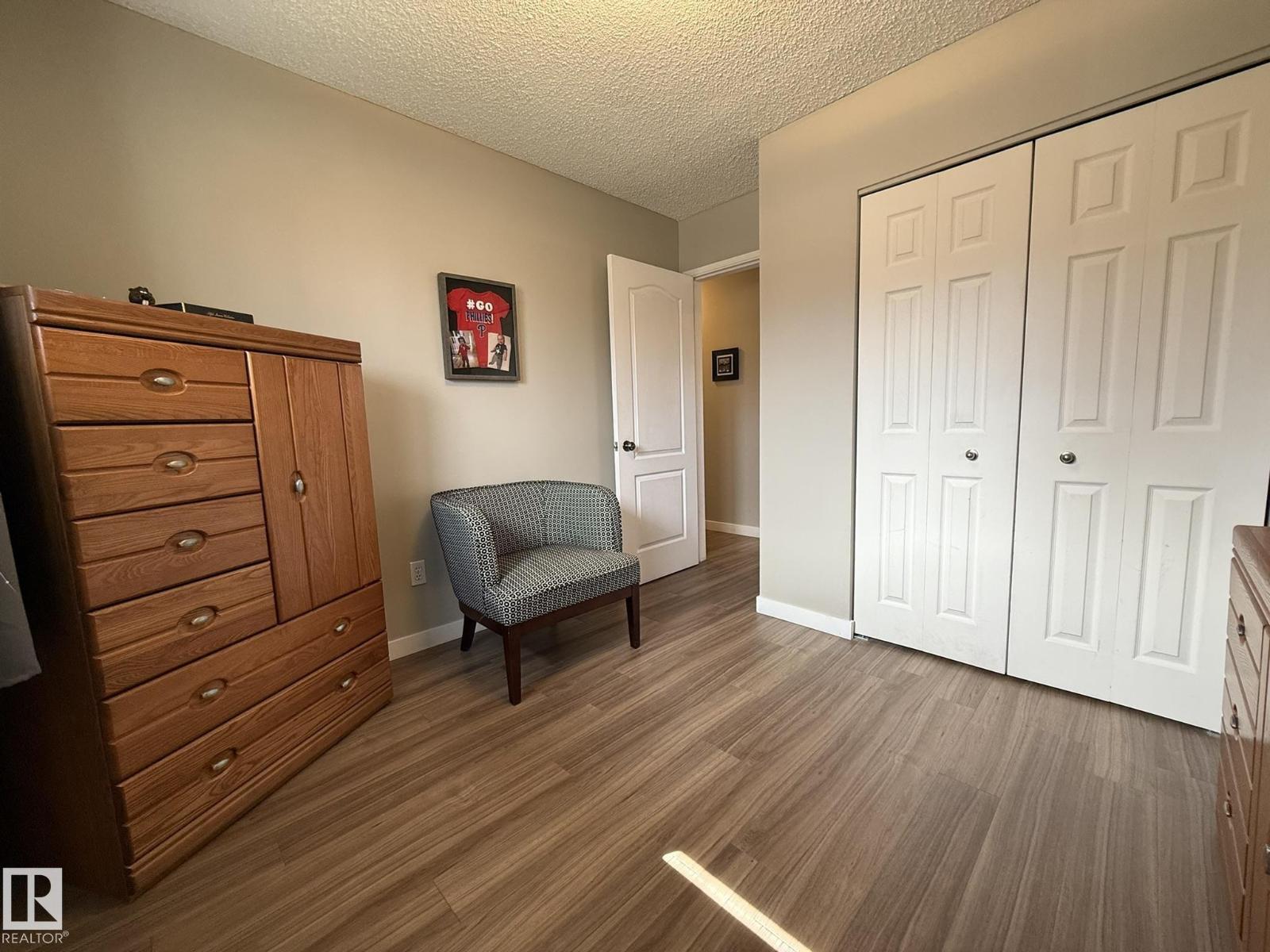 9848 151 ST NW - 22