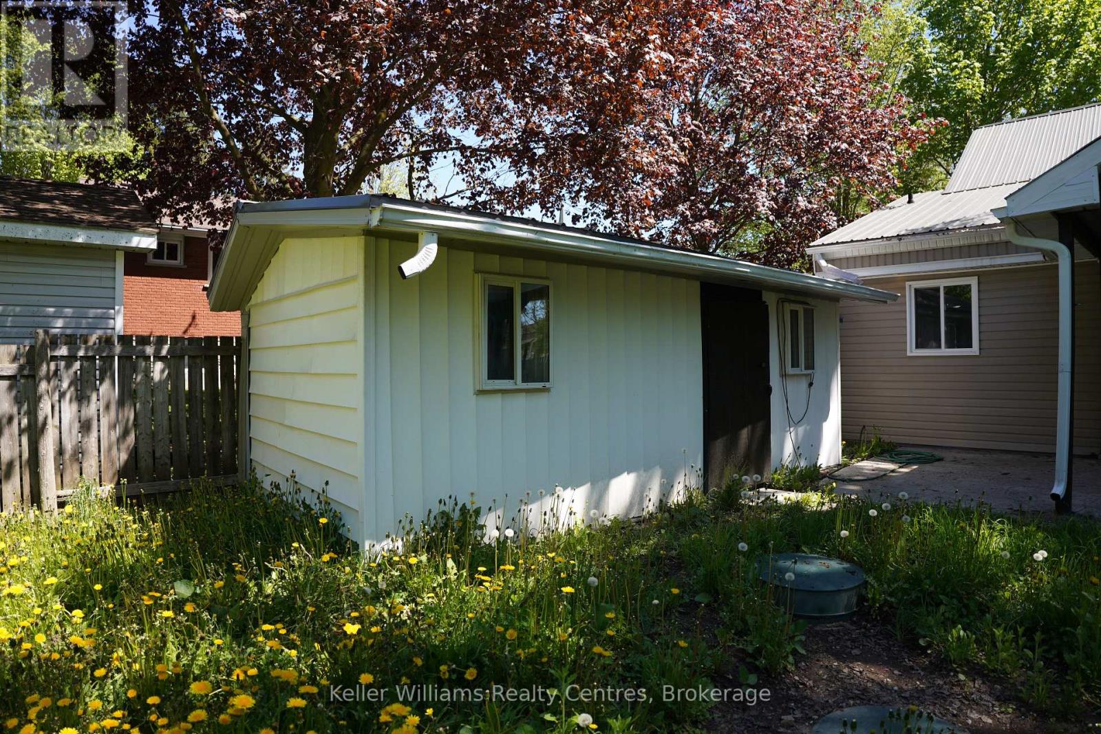 551 LOUISA STREET - 38
