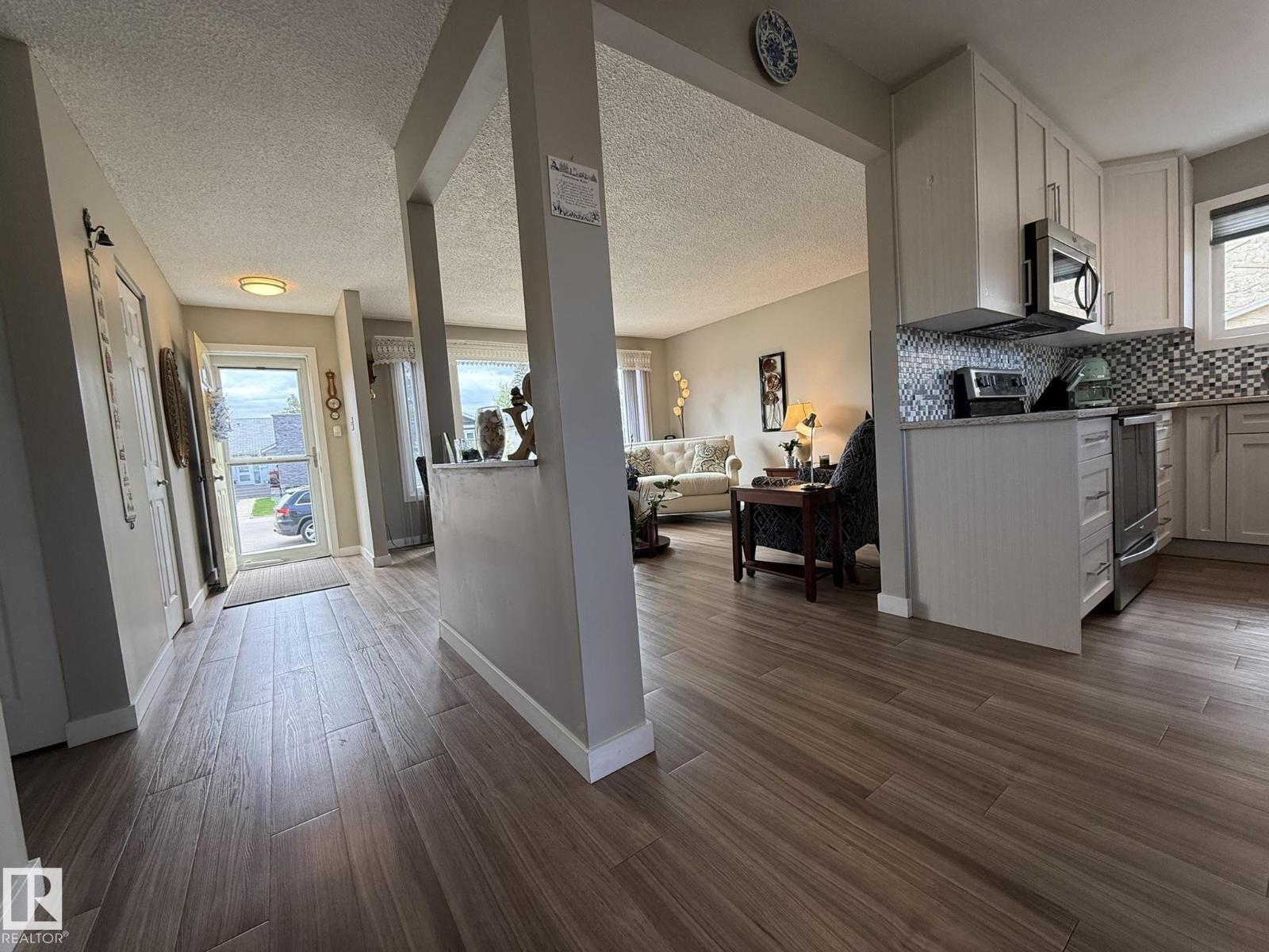 9848 151 ST NW - 5